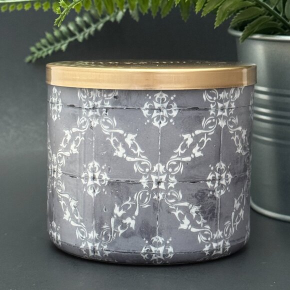 BBW Book Loft White Barn Bath & Body Works 3 Wick Candle - Picture 2 of 10